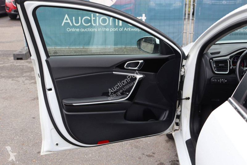 KIA  cee'd van