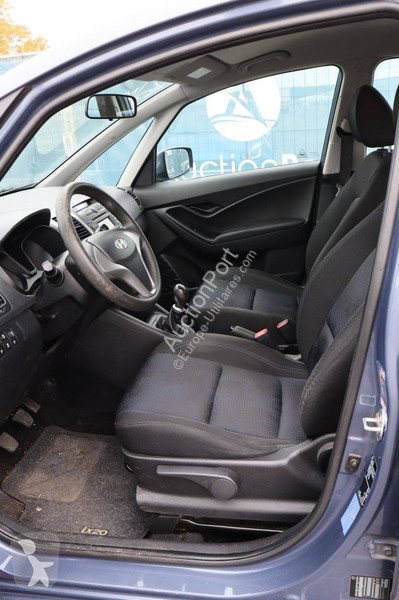Hyundai ix20 van