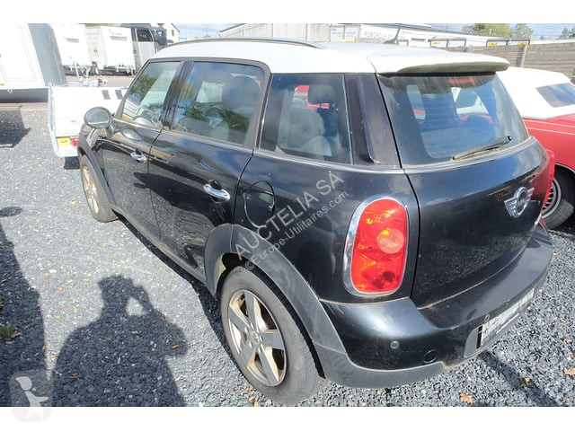 Mini  van