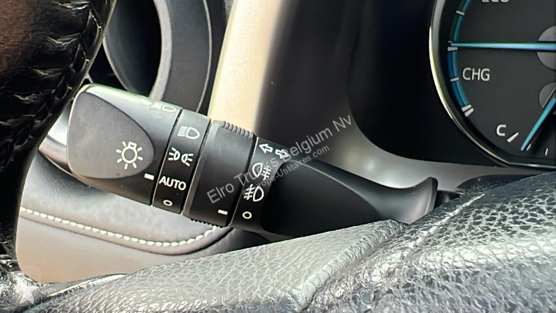 Toyota (HYBRID / AUTOMATIC GEARBOX / BOITE AUTO...