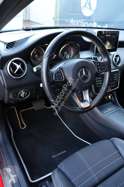 Bedrijfswagen Mercedes D GLA