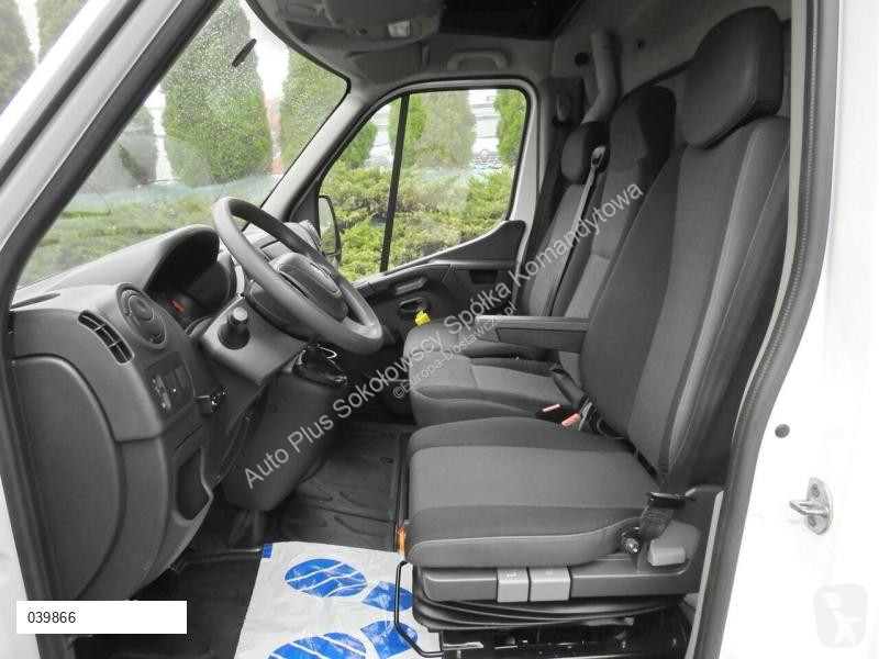 Autoutilitară Renault MASTER PLANDEKA 10 PALET...