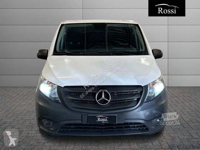 Véhicule utilitaire Mercedes III 114 - vito 114...