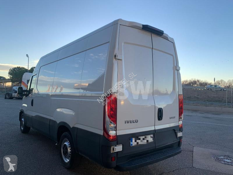 Furgoneta Iveco 35S16