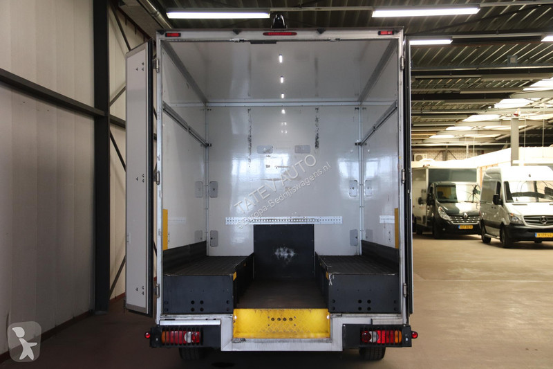 Bedrijfswagen Renault 150PK AUTOMAAT LOWLINER...