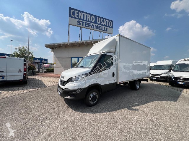 Veicolo commerciale Iveco DAILY 35C14H BOX p 3750