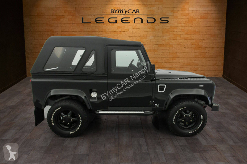 Véhicule utilitaire Land Rover 90 Defender TDI