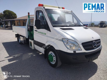 Utilitaire plateau Mercedes