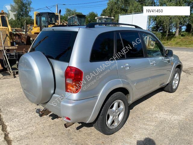 Véhicule utilitaire Toyota RAV 4