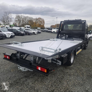 Grúa de asistencia Iveco nueva