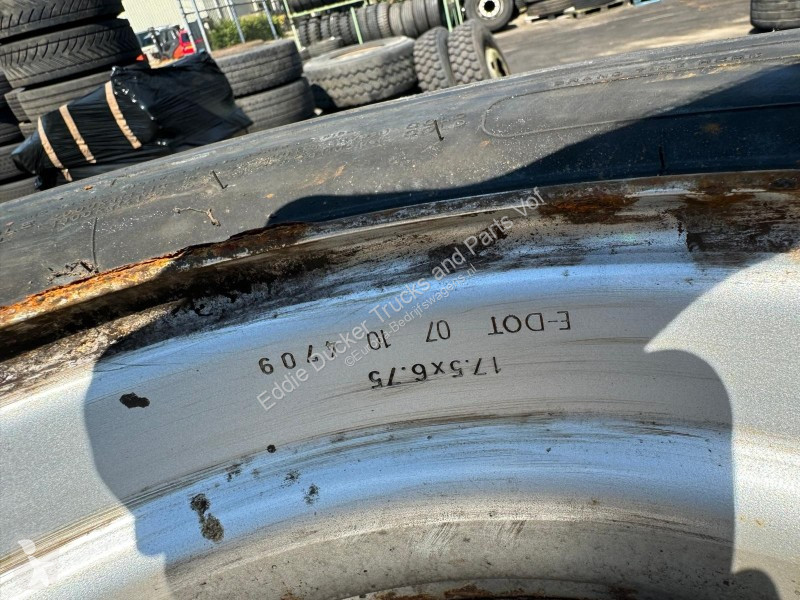 Autoutilitară Michelin 235/75R17.5 XZE2