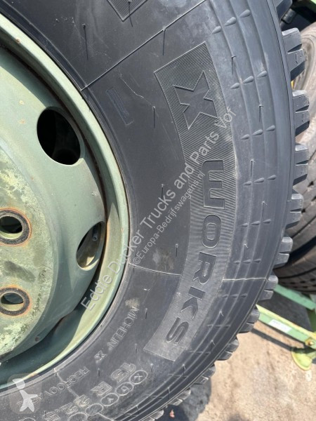 Autoutilitară Michelin 13R22.5 X WORKS SET