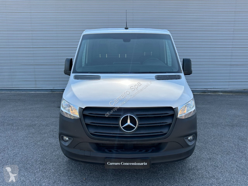 Furgoneta Mercedes III