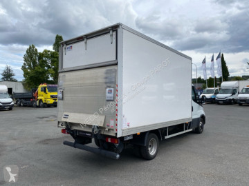 Fourgon utilitaire Iveco