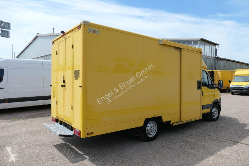 Véhicule utilitaire Iveco Daily 35 S11 C30C...