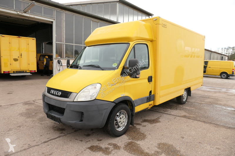 Autoutilitară Iveco Daily 35 S11 C30C AUTOMATIK...