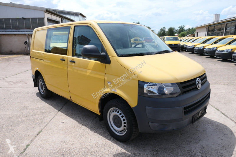 Autoutilitară Volkswagen T5 Transporter 2.0 TDI...