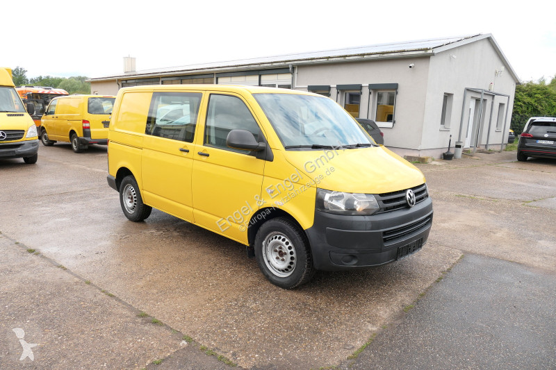 Véhicule utilitaire Volkswagen T5 Transporter...