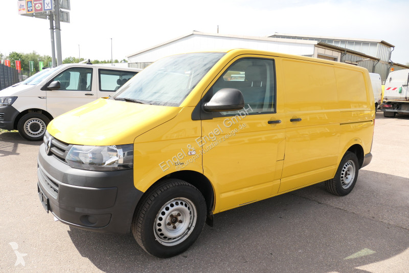 Autoutilitară Volkswagen T5 Transporter 2.0 TDI...
