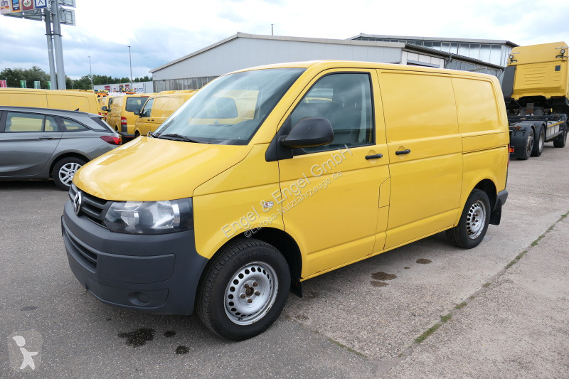 Véhicule utilitaire Volkswagen T5 Transporter...