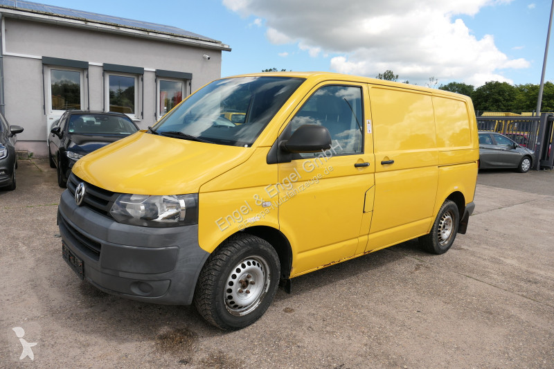Véhicule utilitaire Volkswagen T5 Transporter...