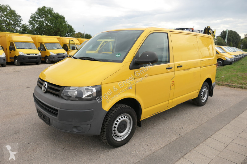 Véhicule utilitaire Volkswagen T5 Transporter...