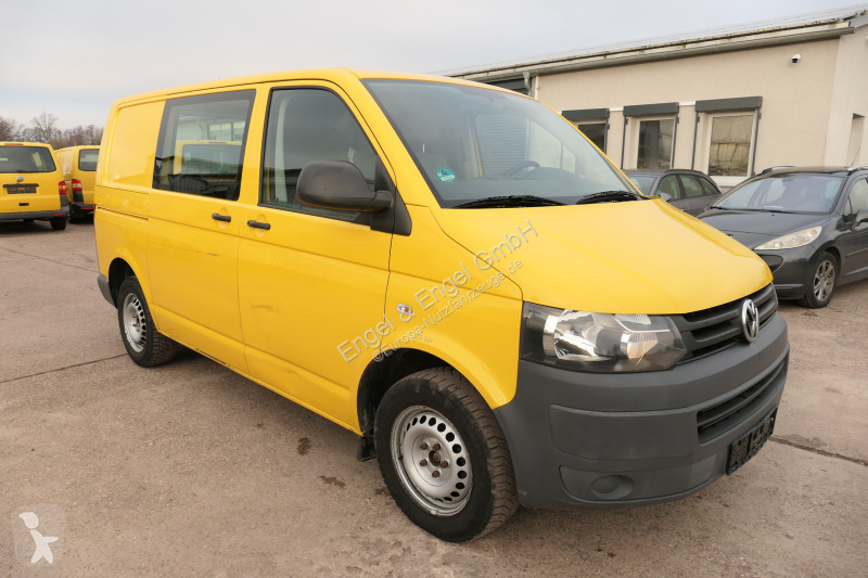 Véhicule utilitaire Volkswagen T5 Transporter...