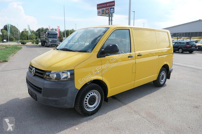 Véhicule utilitaire Volkswagen T5 Transporter...