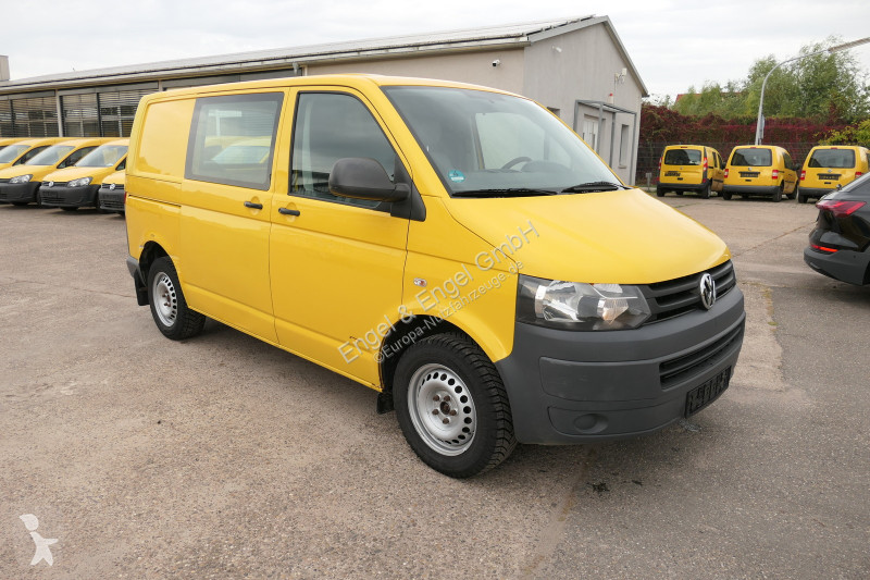 Лекотоварен автомобил Volkswagen T5 Transporter...