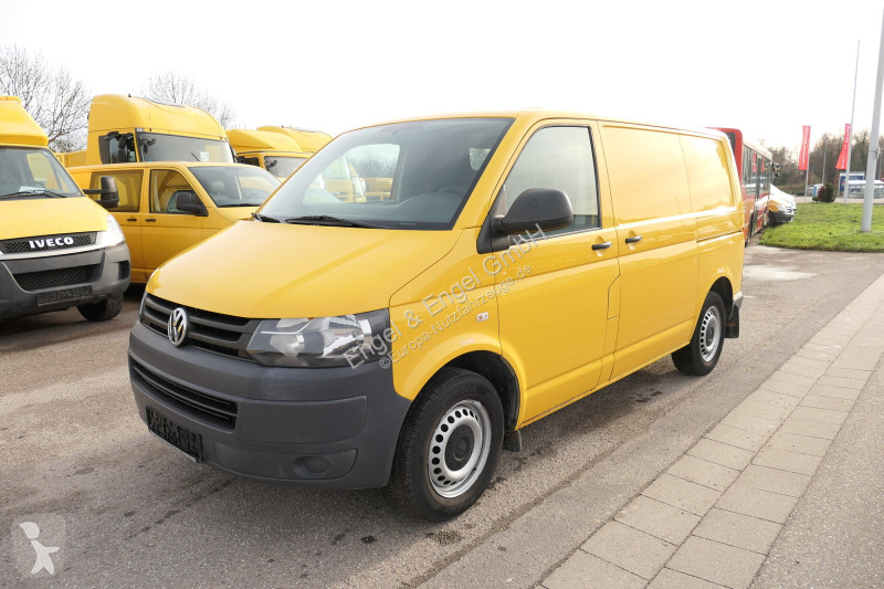 Véhicule utilitaire Volkswagen T5 Transporter...
