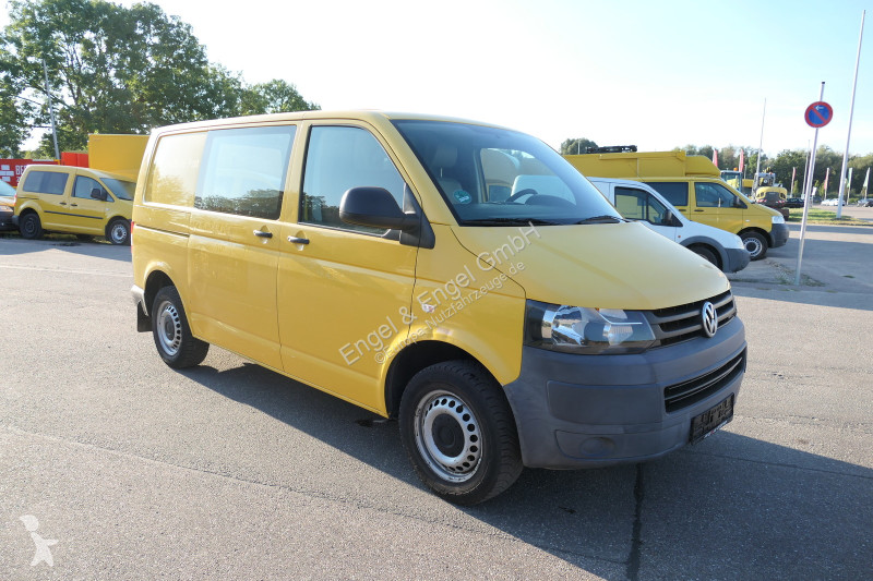 Autoutilitară Volkswagen T5 Transporter 2.0 TDI...