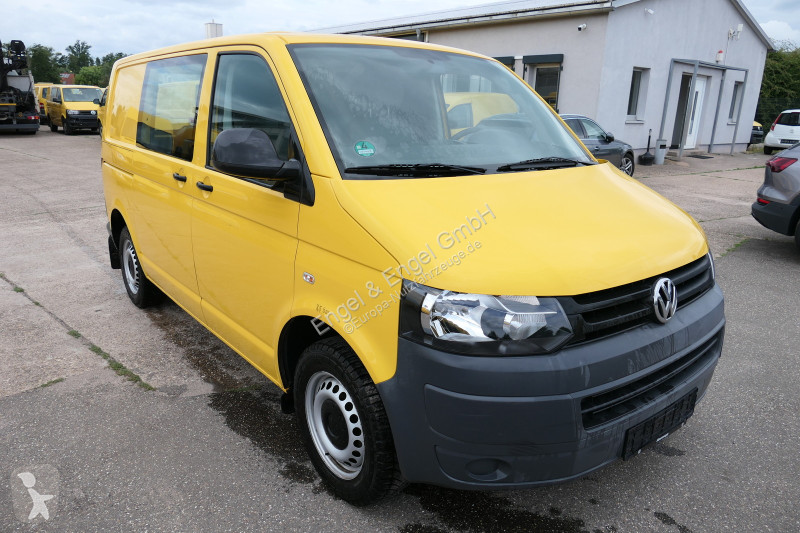 Autoutilitară Volkswagen T5 Transporter 2.0 TDI...