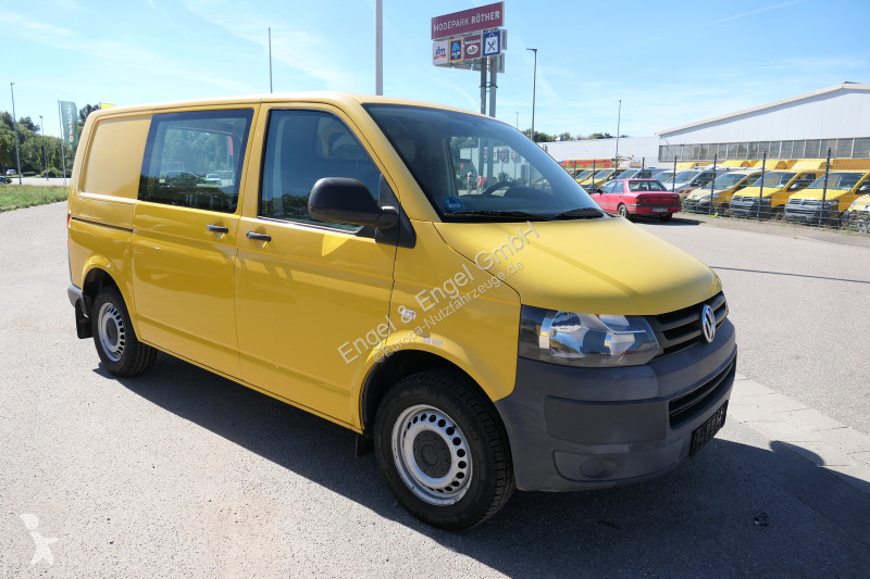 Autoutilitară Volkswagen T5 Transporter 2.0 TDI...