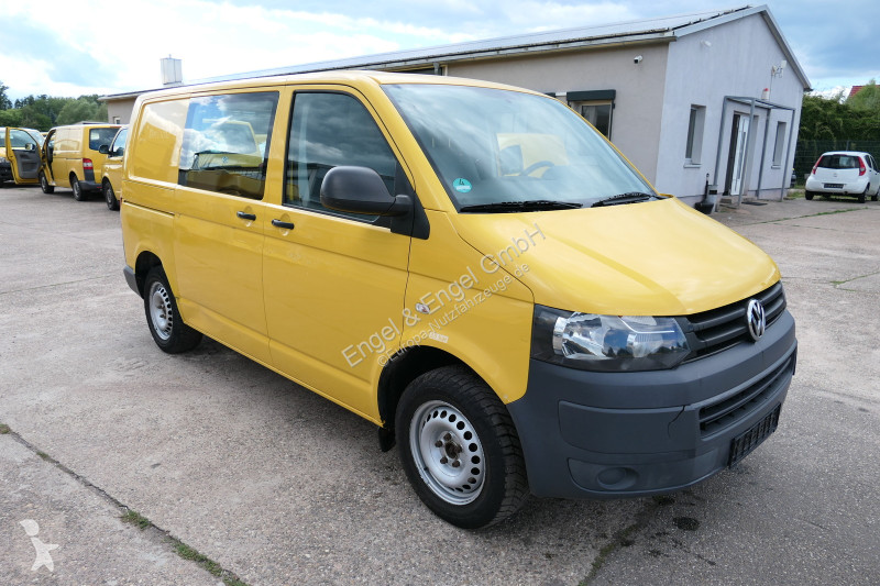 Véhicule utilitaire Volkswagen T5 Transporter...