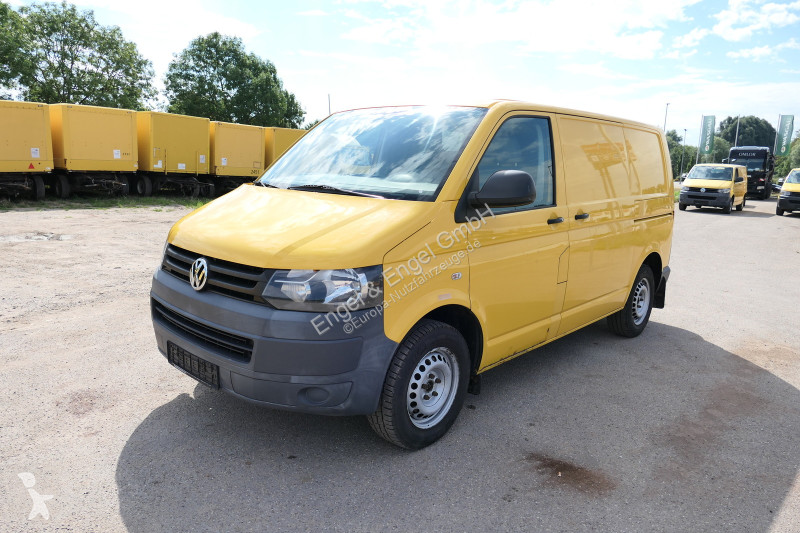 Autoutilitară Volkswagen T5 Transporter 2.0 TDI...