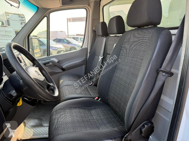 Véhicule utilitaire Mercedes SPRINTER 418 ATP