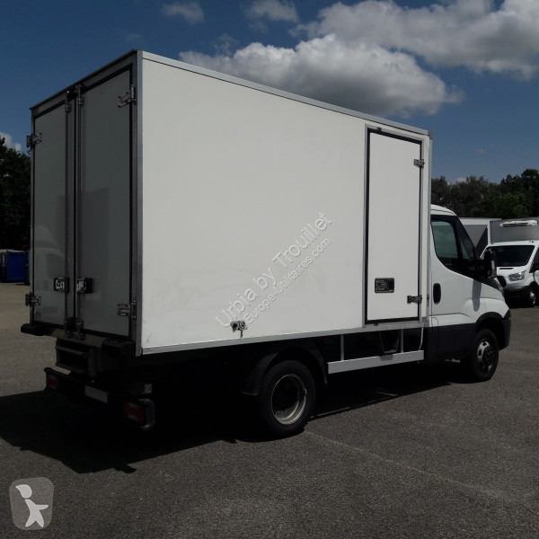 Véhicule utilitaire Iveco FRIGO OPTION HAYON -...