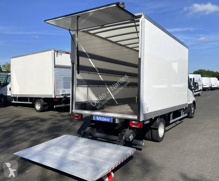 Furgoneta Iveco