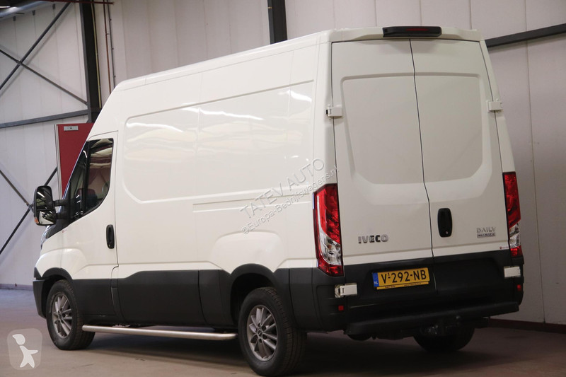 Autoutilitară Iveco 35S14V 2.3 L2H2 MET 3500 KG...