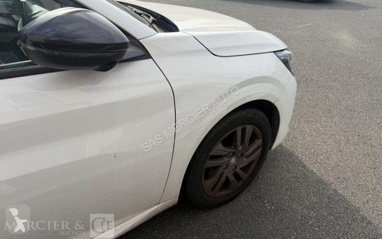 عربة نفعية Peugeot