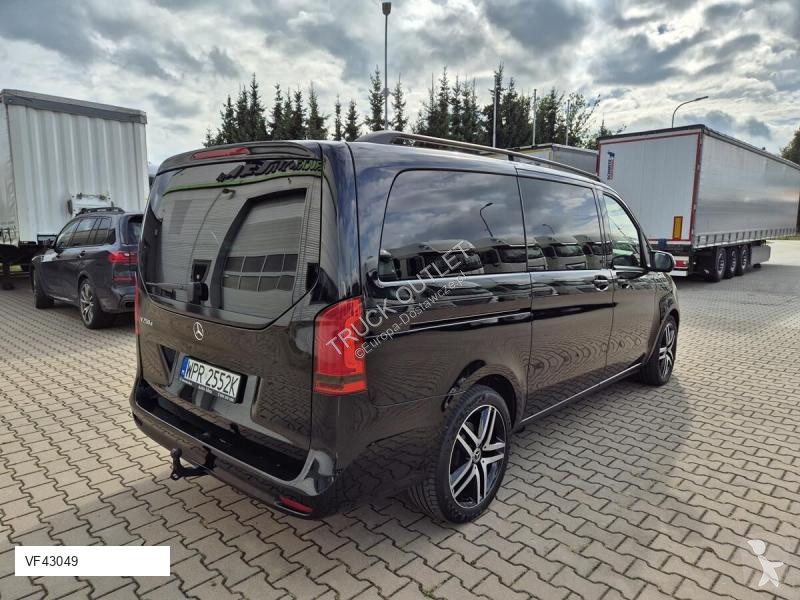 Véhicule utilitaire Mercedes V250