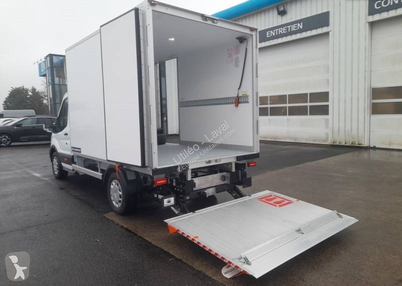 Véhicule utilitaire Ford