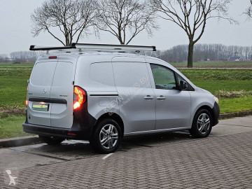 Fourgon utilitaire Mercedes