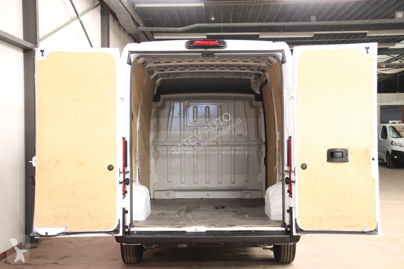 Veicolo commerciale Opel 2.2D 140 L2H2...