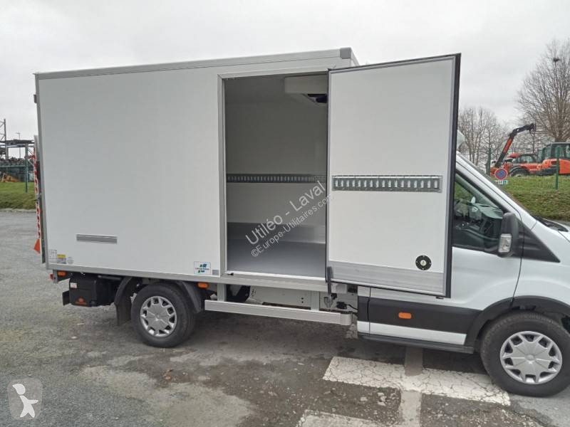 Véhicule utilitaire Ford