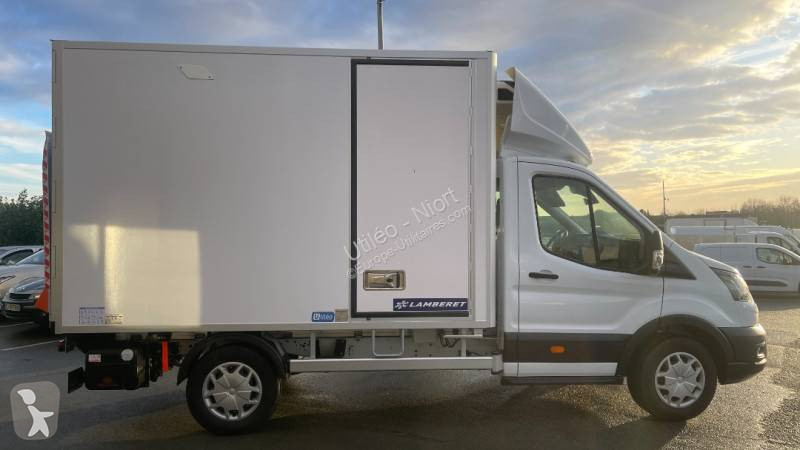 Véhicule utilitaire Ford