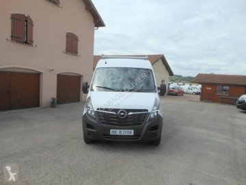 Furgón largo Opel