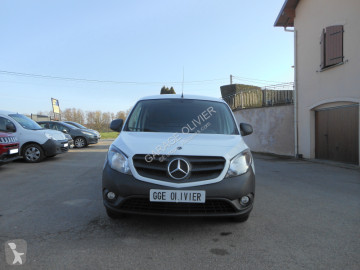 Furgoneta Mercedes
