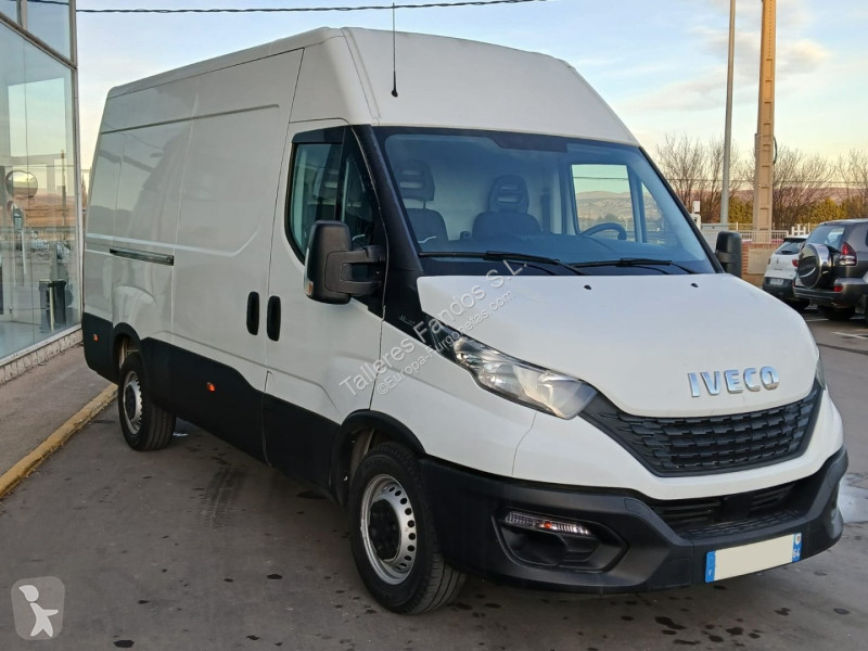 Veicolo commerciale Iveco 35S14 12m3
