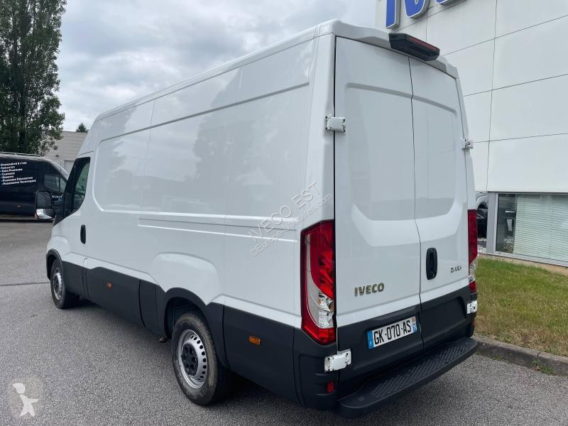 Véhicule utilitaire Iveco 35S Fg 35S14 V12 -...